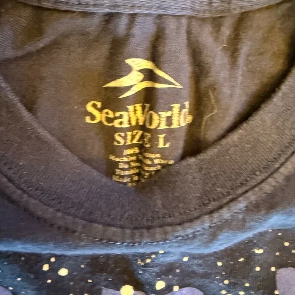SeaWorld Orlando Blue Graphic T-Shirt - Picture 2 of 3